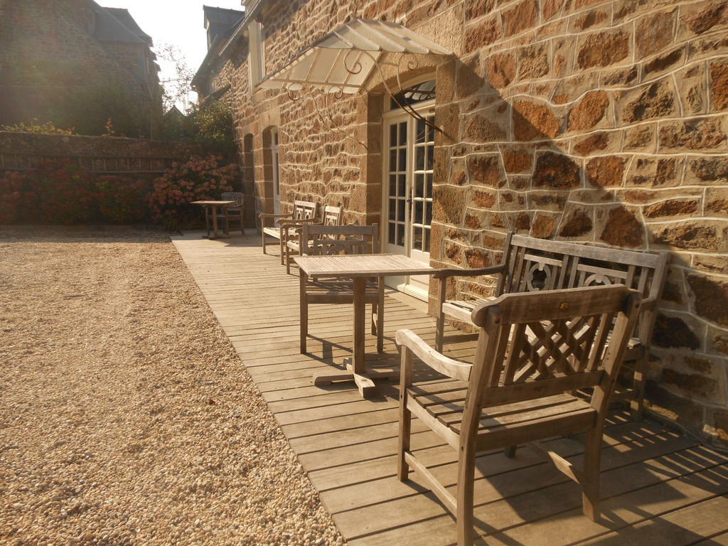 Bed and Breakfast Le Jardin à Mordreuc Pleudihen-sur-Rance Esterno foto